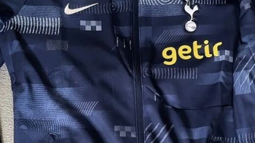 0 Spurs away anthem jacket 23 24 crop