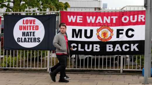 Glazer family to sell Man United